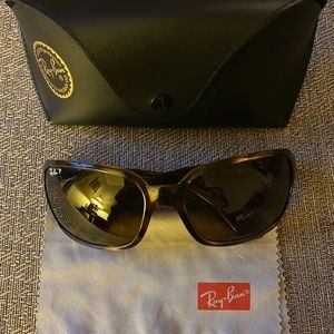 Women's Ray-Ban Polarized Brown Classic B-15
